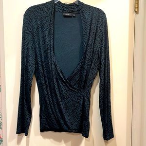 Apt. 9 green and black long sleeve top. Size large.